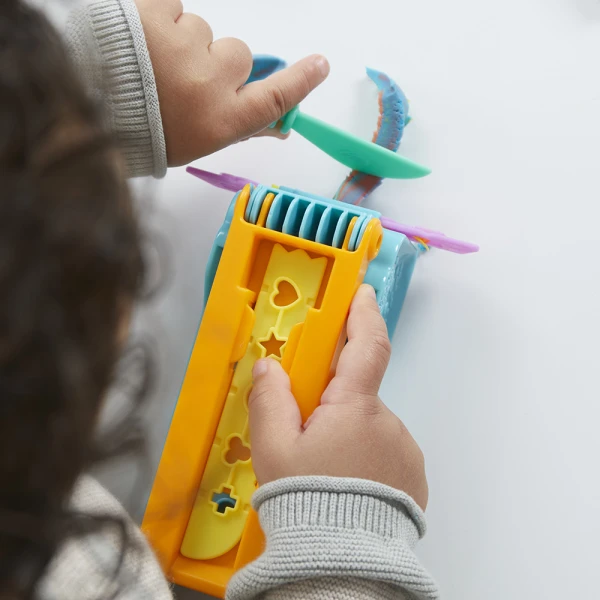 PLAY-DOH FUN FACTORY STARTER SET