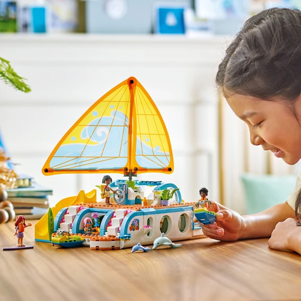 LEGO® FRIENDS ΤΑΞΙΔΙΩΤΙΚΗ ΠΕΡΙΠΕΤΕΙΑ ΜΕ ΣΚΑΦΟΣ