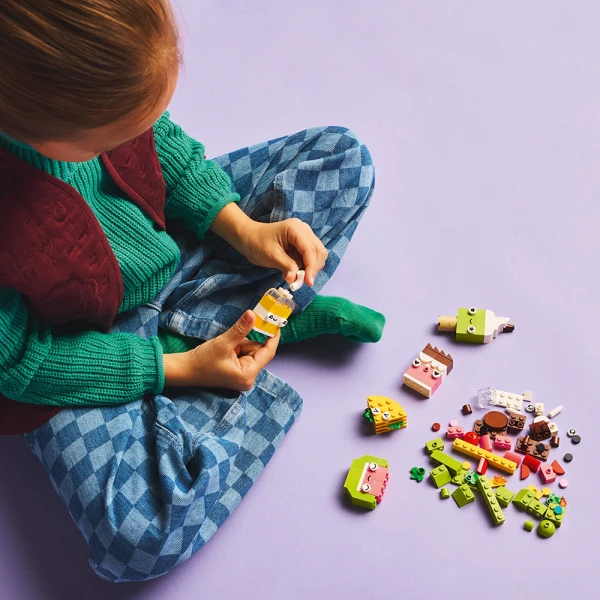 LEGO® CLASSIC CREATIVE FOOD FRIENDS
