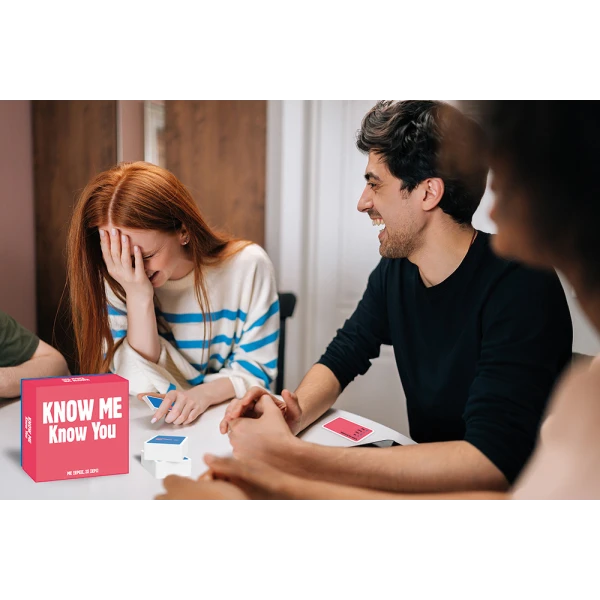 AS GAMES ΕΠΙΤΡΑΠΕΖΙΟ ΠΑΙΧΝΙΔΙ GIFT GAMES KNOW ME KNOW YOU ΓΙΑ ΗΛΙΚΙΕΣ 15+ ΧΡΟΝΩΝ ΚΑΙ 3-6 ΠΑΙΚΤΕΣ