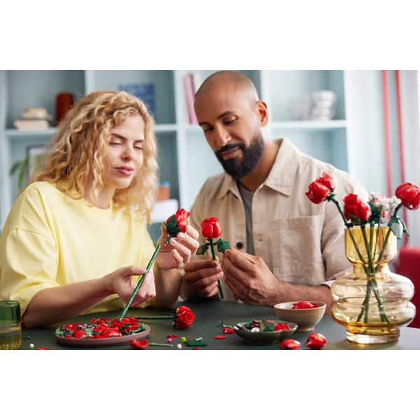 LEGO® BOTANICALS ΜΠΟΥΚΕΤΟ ΜΕ ΤΡΙΑΝΤΑΦΥΛΛΑ