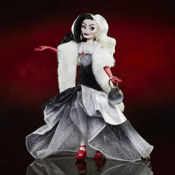 DİSNEY VİLLAİNS STYLE SERİES ΚΟΥΚΛΑ CRUELLA DE VİL