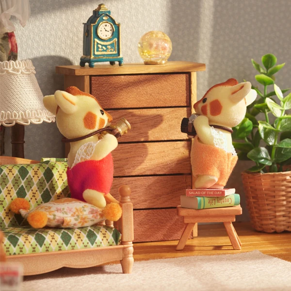 THE SYLVANIAN FAMILIES HIGHBRANCH GIRAFFE FAMILY 5639