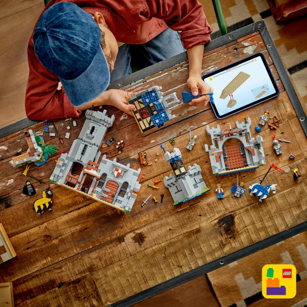 LEGO® CREATOR MEDIEVAL HORSE KNIGHT CASTLE