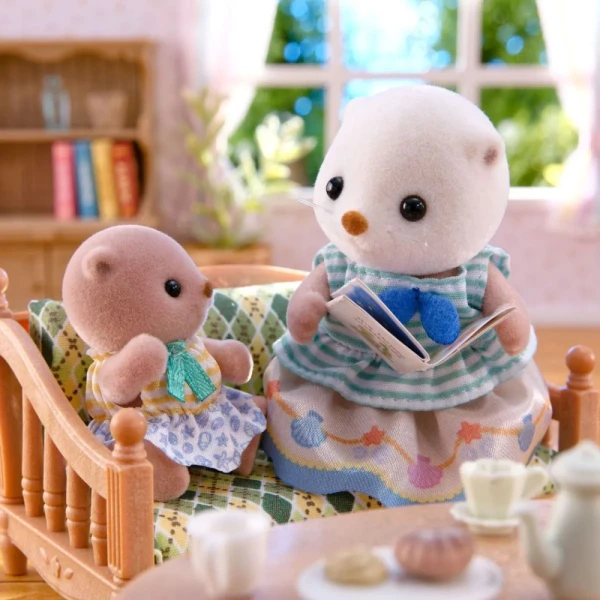 THE SYLVANIAN FAMILIES ΣΕΤ ΠΑΙΧΝΙΔΙΟΥ SEA OTTER SISTERS-SPLASHY SNORKEL