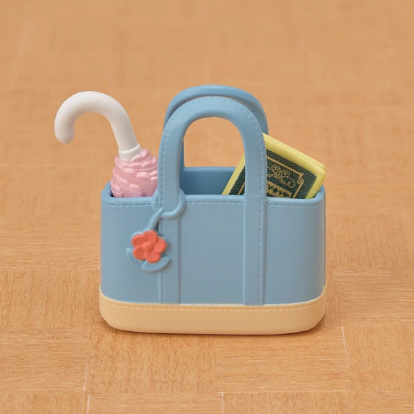 THE SYLVANIAN FAMILIES WEEKEND TRAVEL SET SNOW RABBIT MOTHER 5641