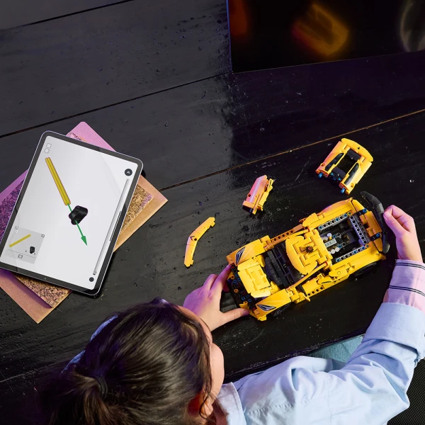 LEGO® TECHNIC™ CHEVROLET CORVETTE STINGRAY
