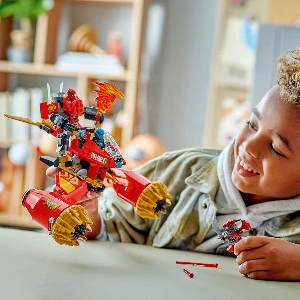 LEGO® NINJAGO® KAIʼS MECH STORM RIDER