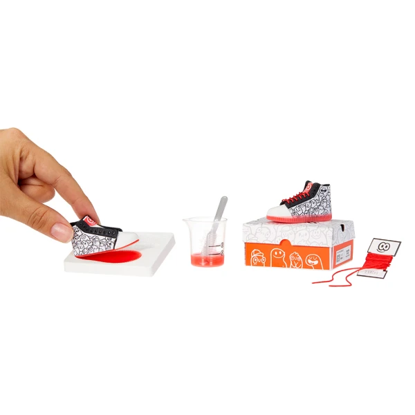 MINIVERSE MAKE IT MINI SNEAKERS 