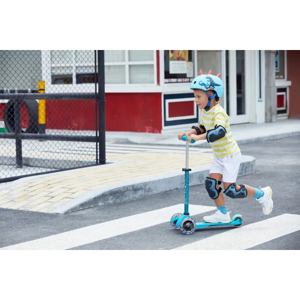 MICRO 3-WHEELS SCOOTER MINI MICRO DELUXE GLOW LED GLACIER AQUA