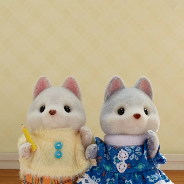 THE SYLVANIAN FAMILIES TANDEM CYCLING SET HUSKY SISTER & BROTHER 5637