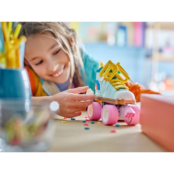 LEGO® CREATOR ΡΕΤΡΟ ΠΑΤΙΝΙ