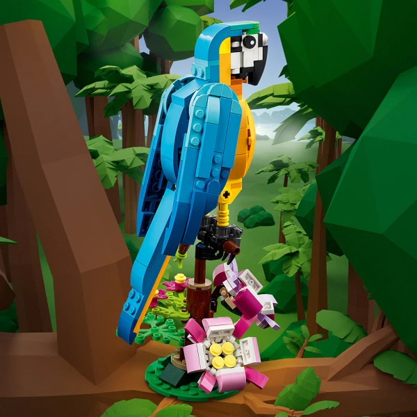 LEGO® CREATOR EXOTIC PARROT