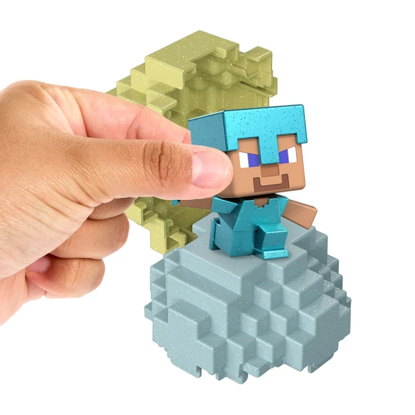 MINECRAFT MINI MODE ΑΥΓΟ ΜΕ ΦΙΓΟΥΡA - STEVE IN SHINING ARMOR
