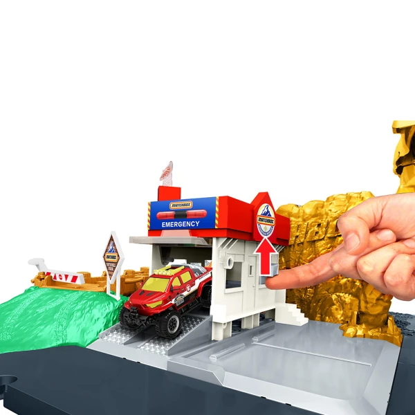 MATCHBOX LARGE ACTION SET - CANYON ADVENTURE