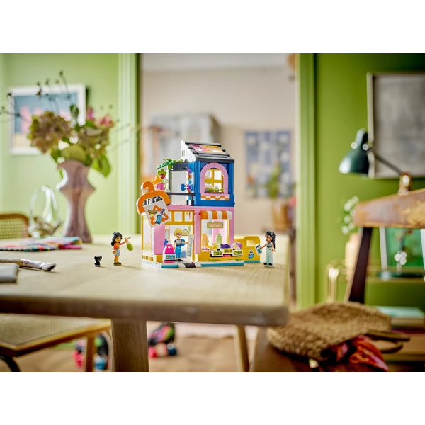 LEGO® FRIENDS VINTAGE FASHION STORE