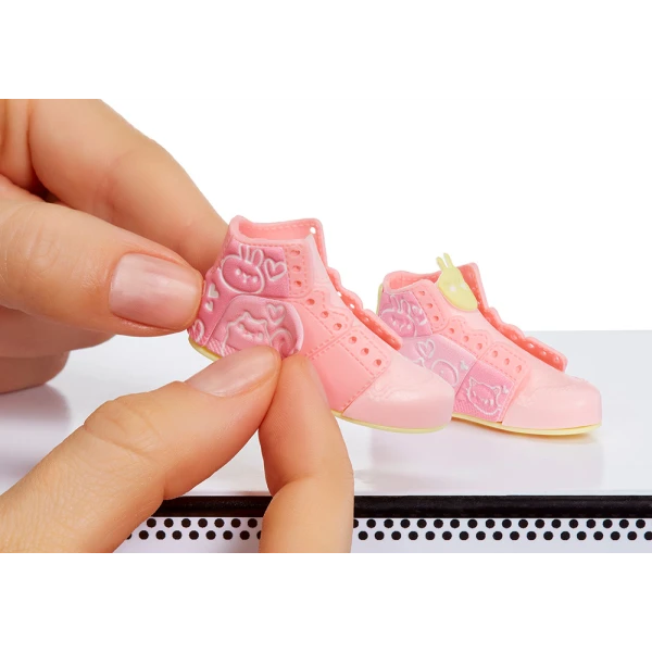 MINIVERSE MAKE IT MINI SNEAKERS 