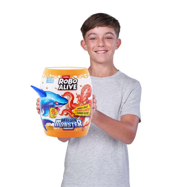 ZURU ROBO ALIVE BARREL DEEP SEA MONSTER SHARK