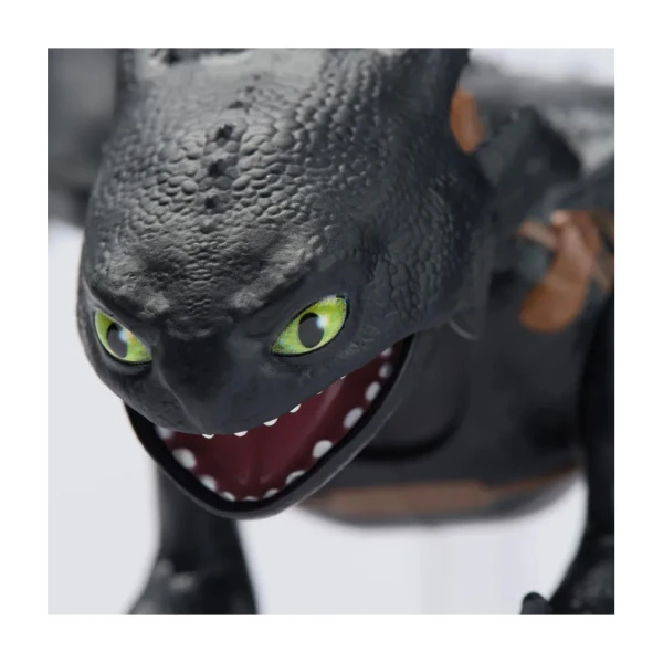 DRAGONS FIRE BREATHING TOOTHLESS