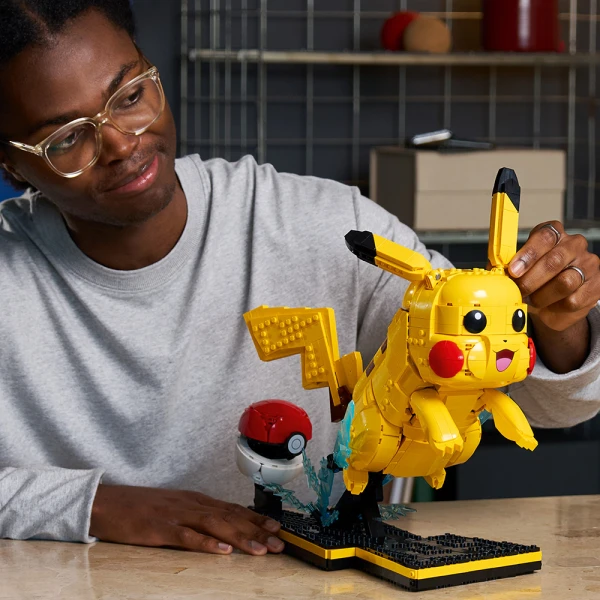 LEGO®  POKEMON PIKACHU & POKE BALL
