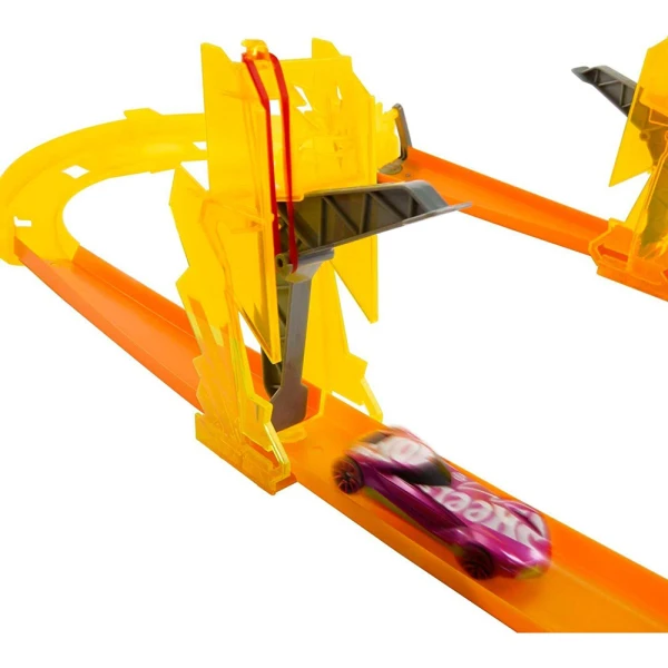 HOT WHEELS TRACK BUILDER DELUXE SET