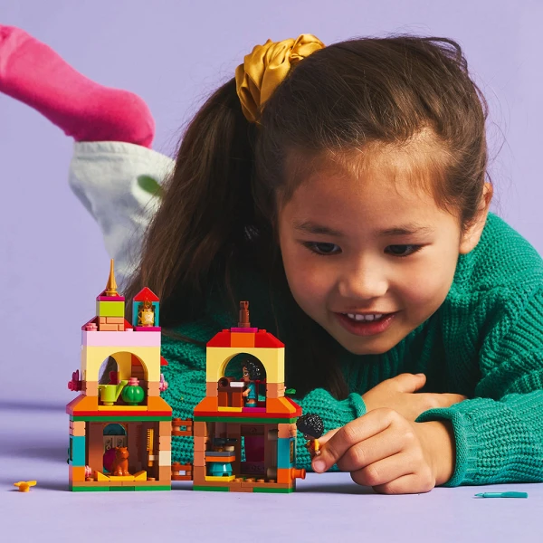 LEGO® ǀ DISNEY ΜΙΝΙ ΣΠΙΤΙ ENCANTO