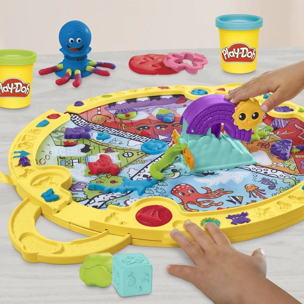 PLAY-DOH FOLD N GO PLAYMAT