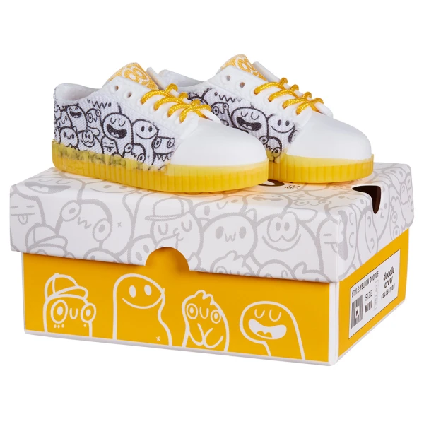 MINIVERSE MAKE IT MINI SNEAKERS 