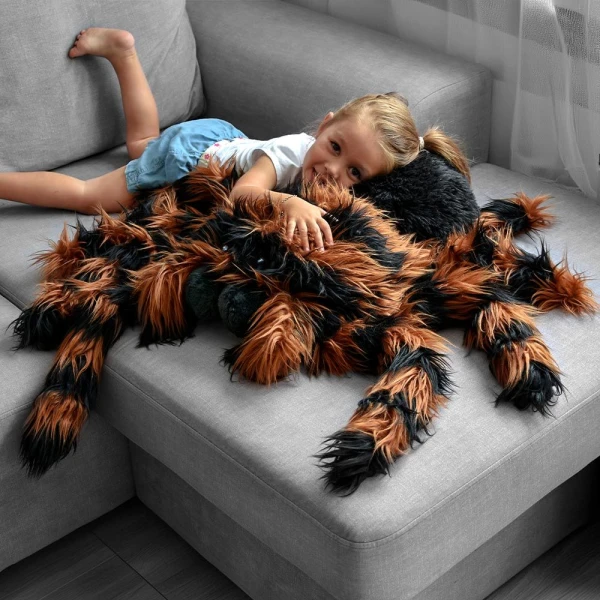 GIANT PLUSH TARANTULA 85 cm