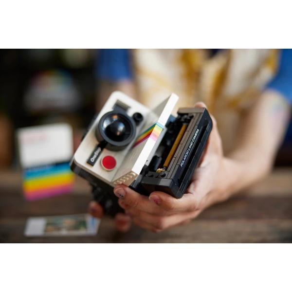 LEGO® IDEAS POLAROID ONESTEP SX-70 CAMERA