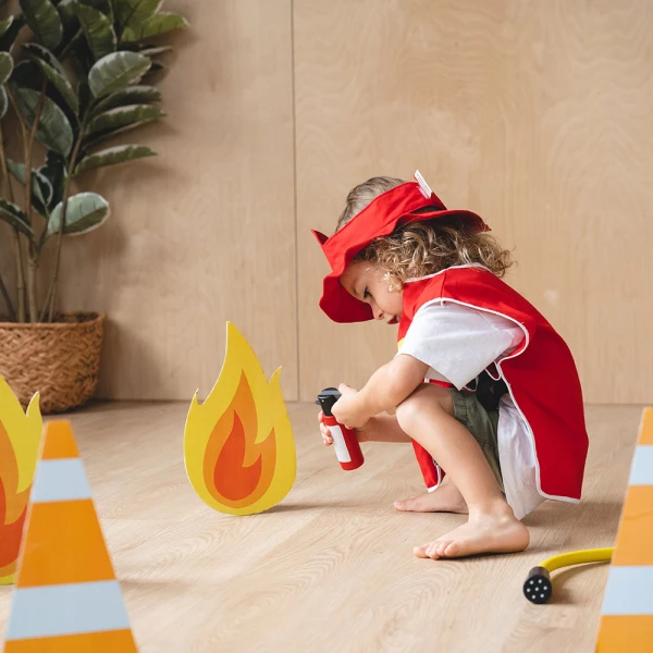 PLAN TOYS ΞΥΛΙΝΟ ΠΑΙΧΝΙΔΙ ΣΕΤ ΠΥΡΟΣΒΕΣΤΗ