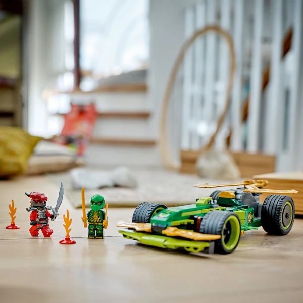 LEGO® NINJAGO® LLOYDʼS PULL-BACK RACE CAR