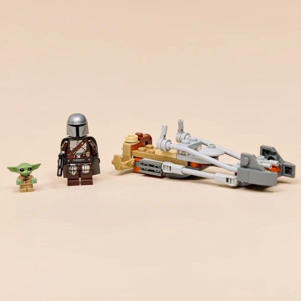 LEGO® STAR WARS™ THE MANDALORIAN & GROGU’S SPEEDER BIKE™