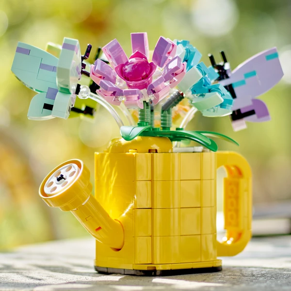 LEGO® CREATOR ΛΟΥΛΟΥΔΙΑ ΣΕ ΠΟΤΙΣΤΗΡΙ