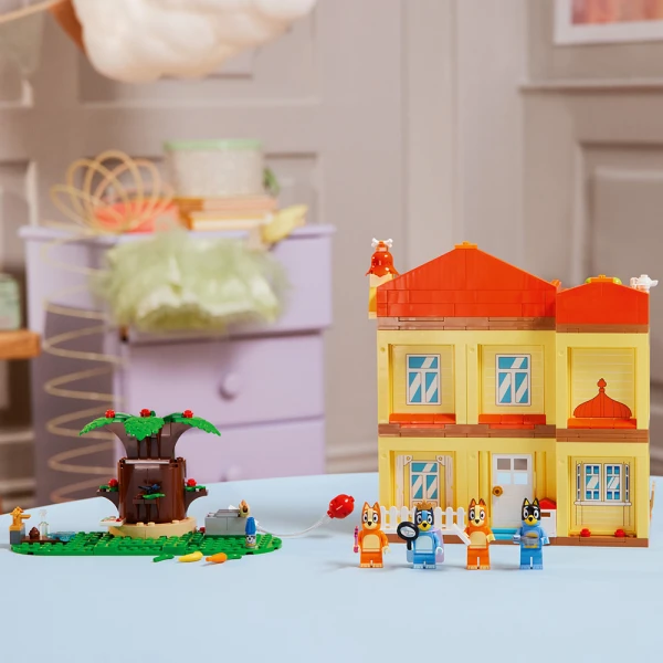 LEGO® BLUEY FAMILY HOUSE