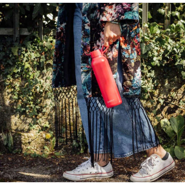 QUOKKA THERMAL STAINLESS STEEL BOTTLE WITH HANDLE SOLID 630ml CHERRY RED