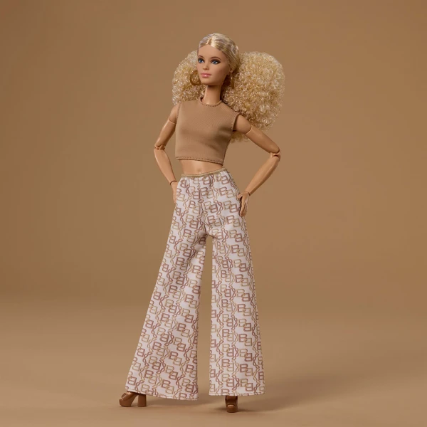 BARBIE BASICS ΚΟΥΚΛΑ ΞΑΝΘΙΑ ΣΓΟΥΡΑ ΜΑΛΛΙΑ