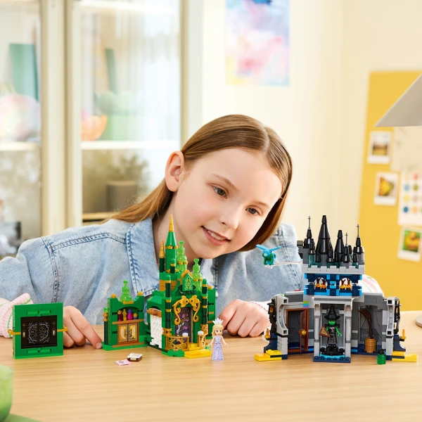 LEGO® WICKED ΣΜΑΡΑΓΔΕΝΙΑ ΠΟΛΗ & ΚΑΣΤΡΟ ΚΙΑΜΟ ΚΟ