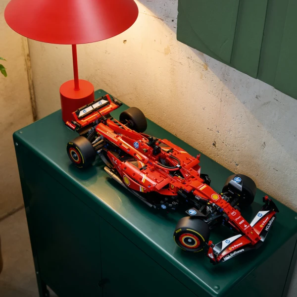 LEGO® TECHNIC ΑΥΤΟΚΙΝΗΤΟ FERRARI SF-24 F1