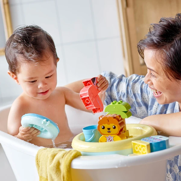 LEGO® DUPLO® ΔΙΑΣΚΕΔΑΣΗ ΣΤΟ ΜΠΑΝΙΟ: ΝΗΣΙ ΖΩΩΝ ΠΟΥ ΕΠΙΠΛΕΕΙ