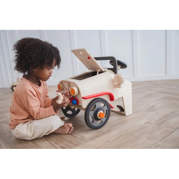 ΞΥΛΙΝΟ ΠΑΙΧΝΙΔΙ PLAN TOYS ΜΗΧΑΝΗ ΑΥΤΟΚΙΝΗΤΟΥ