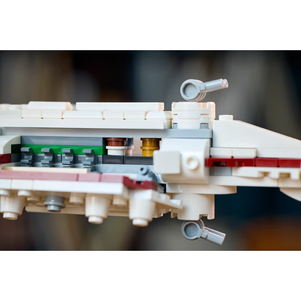 LEGO® STAR WARS™ TANTIVE IV™