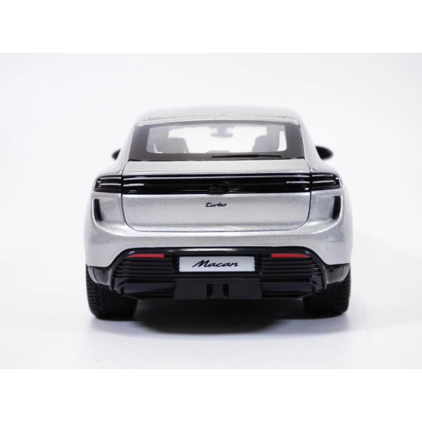 BBURAGO 1:24 PORSCHE MACAN TURBO ELECTRIC SILVER