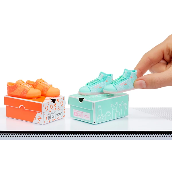 MINIVERSE MAKE IT MINI SNEAKERS 