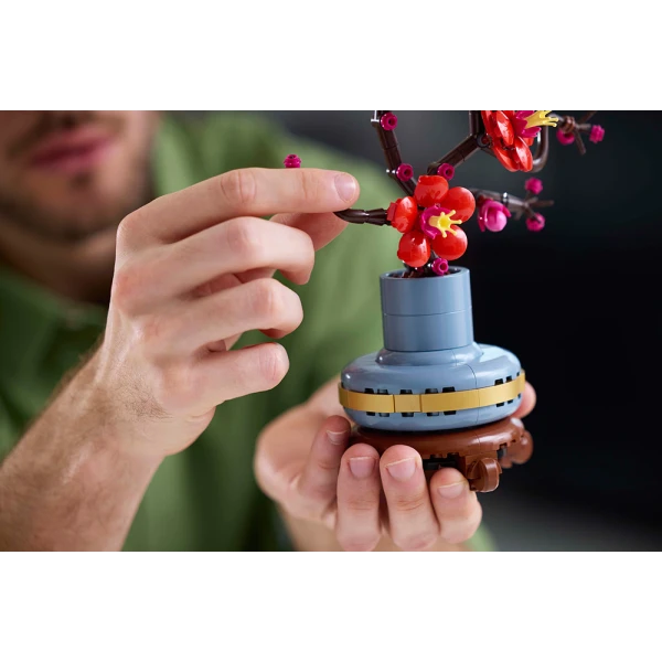 LEGO® BOTANICALS PLUM BLOSSOM