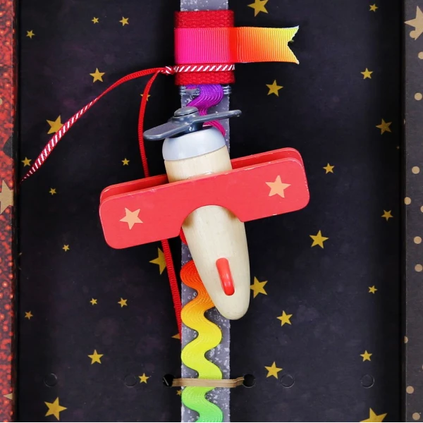 SYNCHRONIA HANDMADE CANDLE 30 cm WOODEN AIRPLANE LIGHT GREY